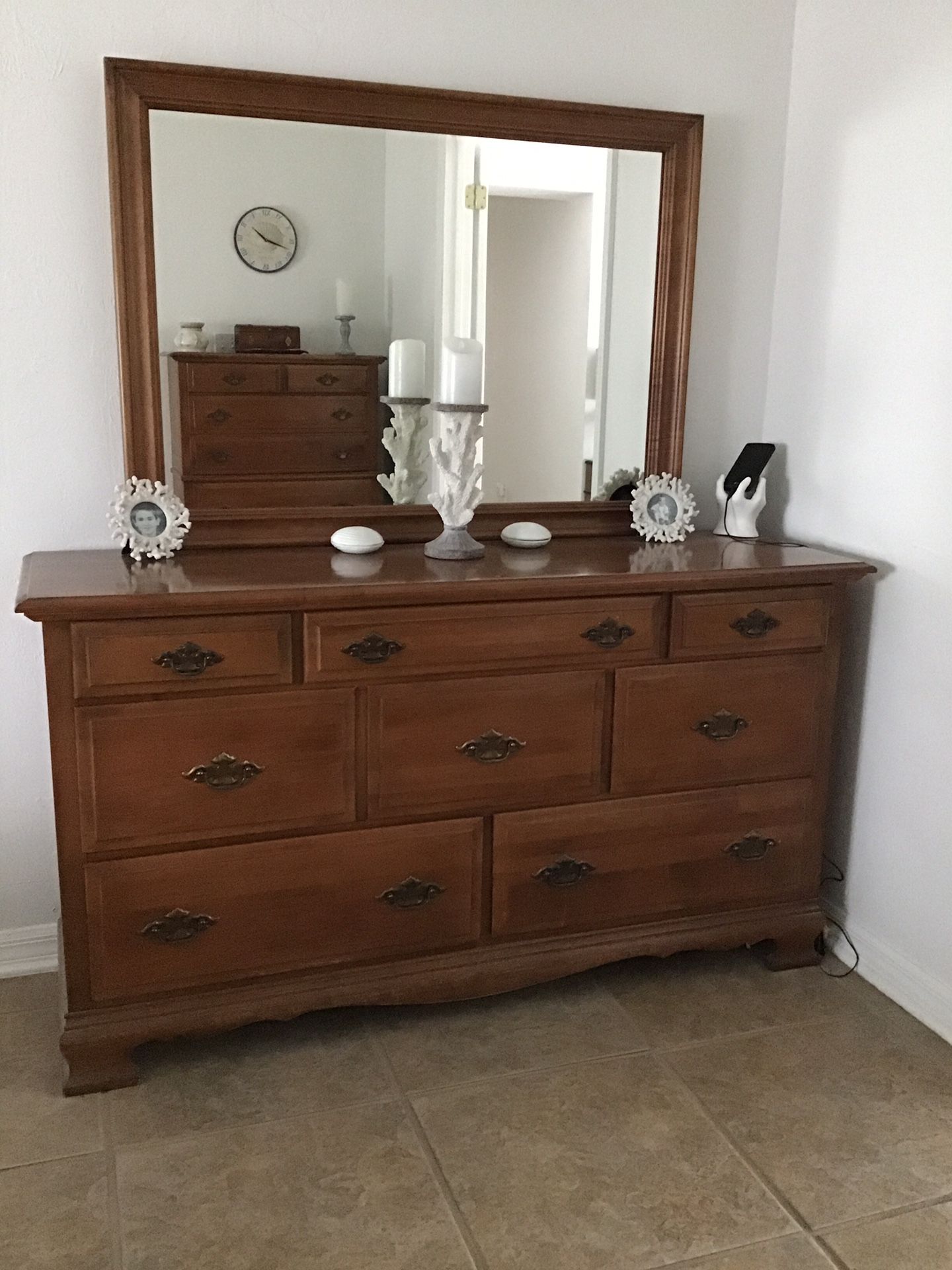 5 pc vintage maple all wood Bedroom Bureau, Dresser and Mirror and 2 ...