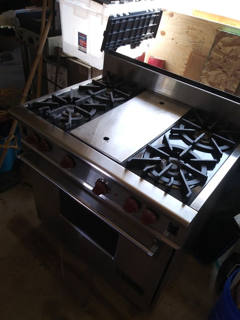 Wolf Gas Range/Convection Oven