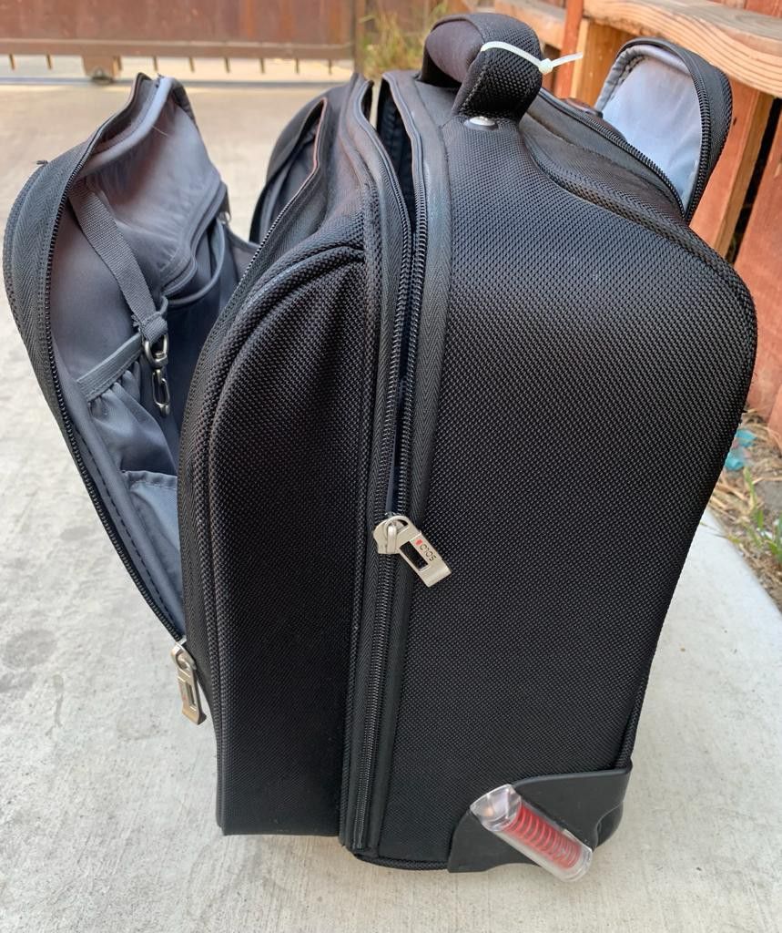 SOLO LUGGAGE BLACK