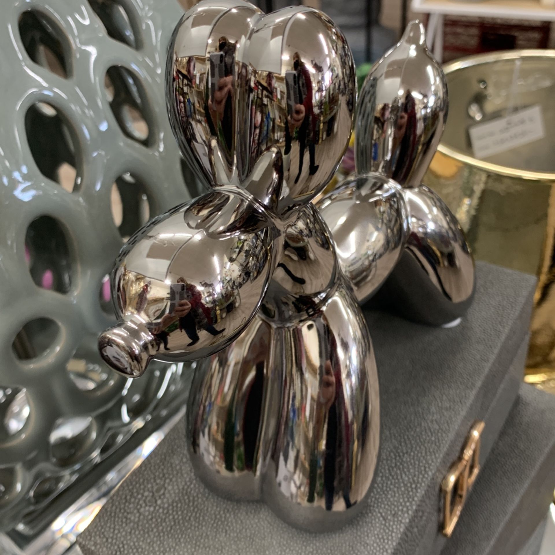 Sculpture,Shiny Balloons Dog Statue Simulation Dogs Animal Art Sculpture Resin Craftwork Home Decoration Accessories,Silver,17cm6cm17cm