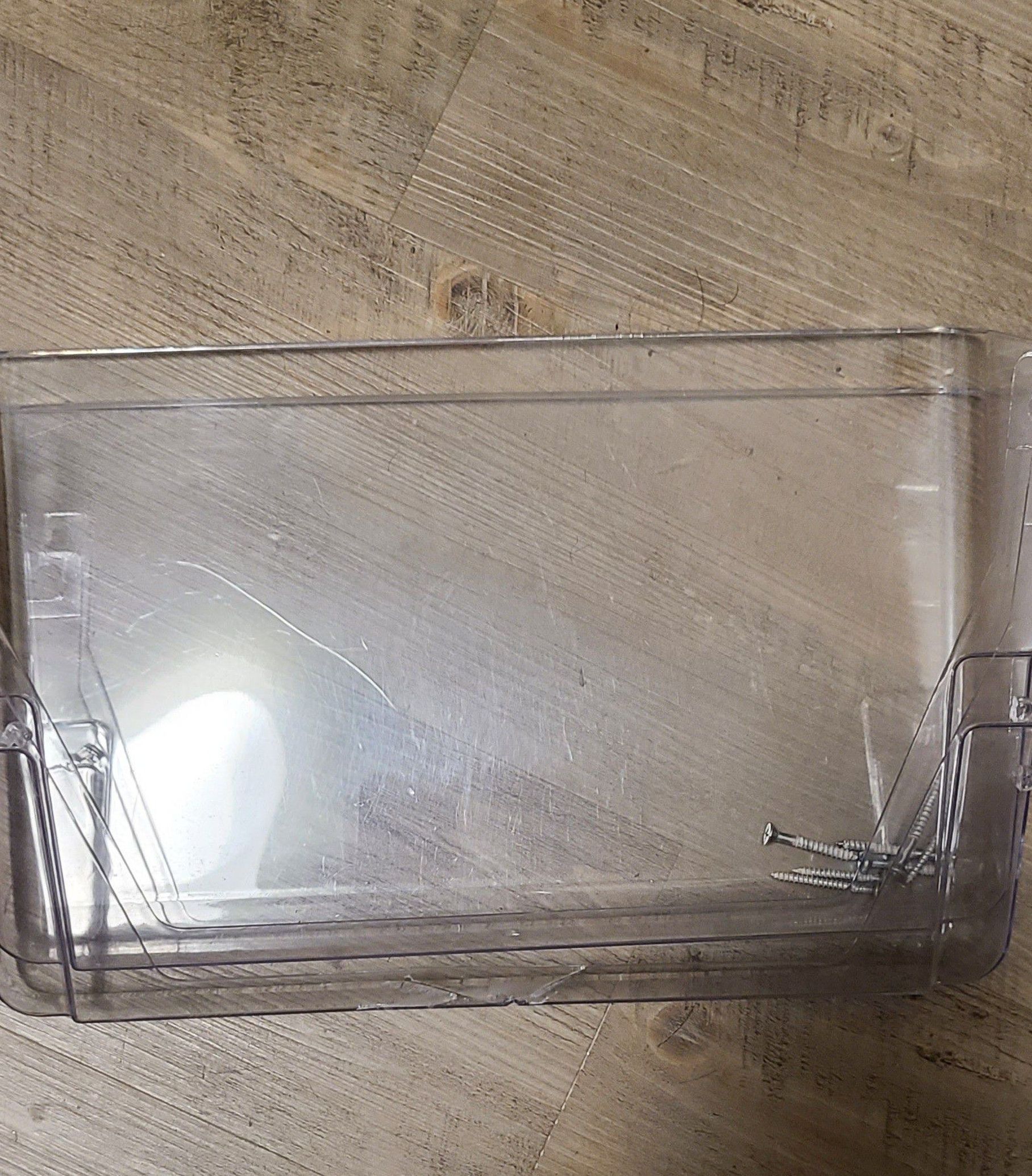 Set of 2 clear wall shelves