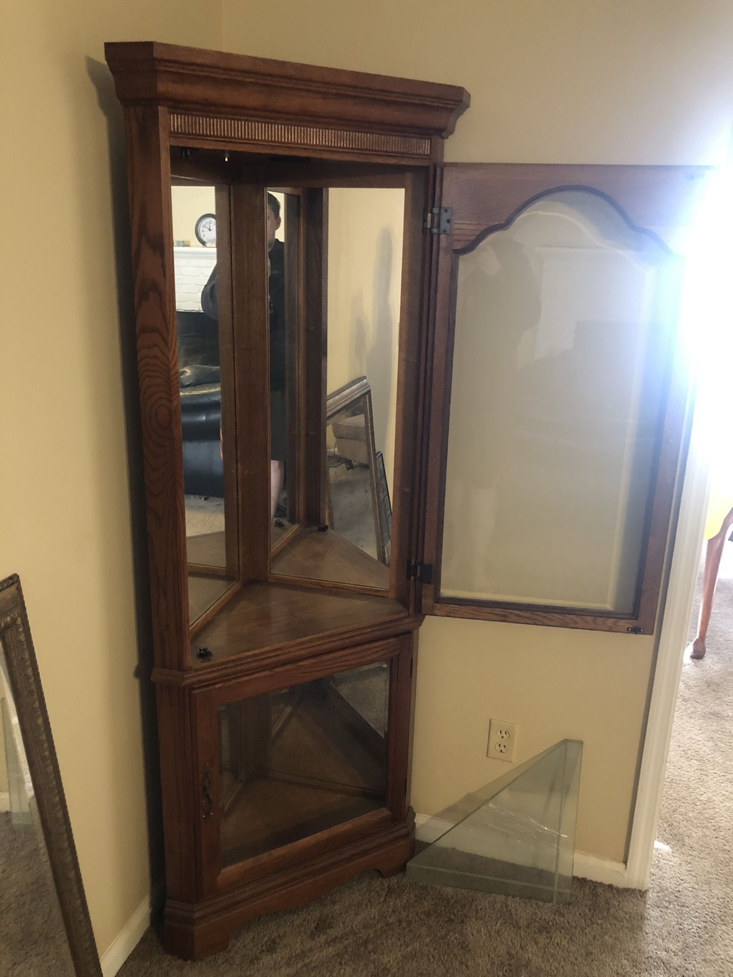 Corner Curio Solid Wood With Lights And Shelves