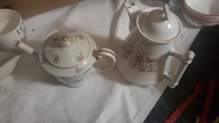 1 Notitake tea pots 15 each or 25 dollars for both Thumbnail