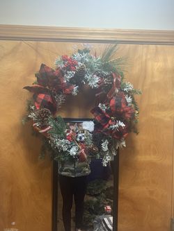 Christmas Wreaths 25’’ Thumbnail