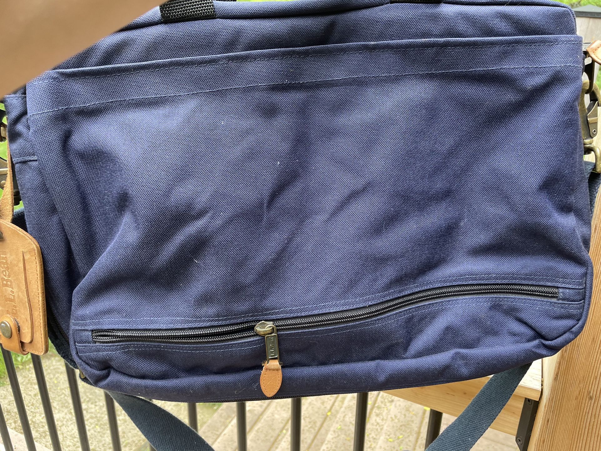 L.L. Bean VTG Deluxe Messenger Bag