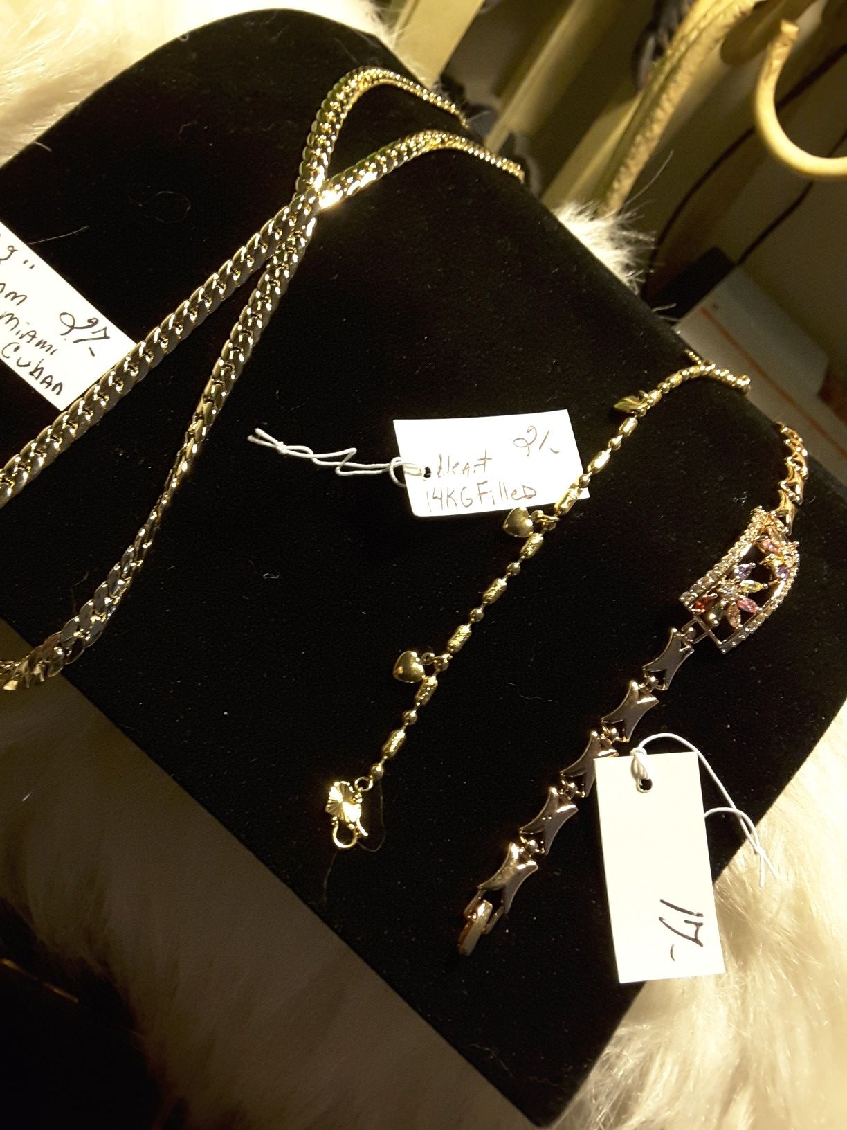Chain & 2 Bracletes 17$-27$