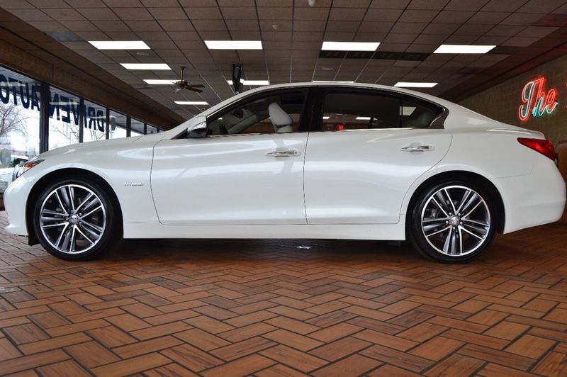 2017 INFINITI Q50 HYBIRD AWD ** ONE OWNER ** 8000 MILES ONLY ** LOADED ** LIKE BRAND NEW **