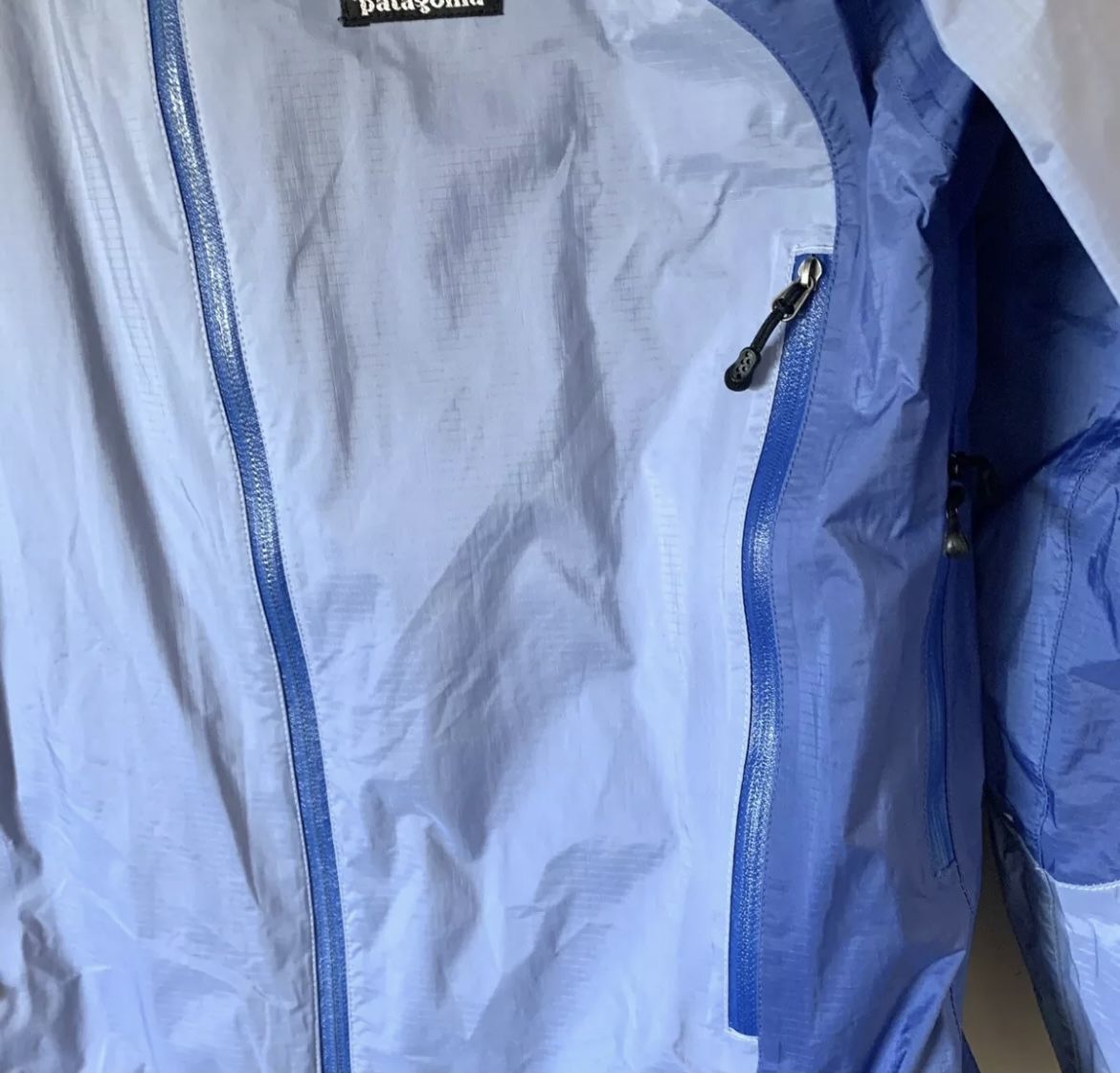 Women’s Patagonia Raincoat Size Small