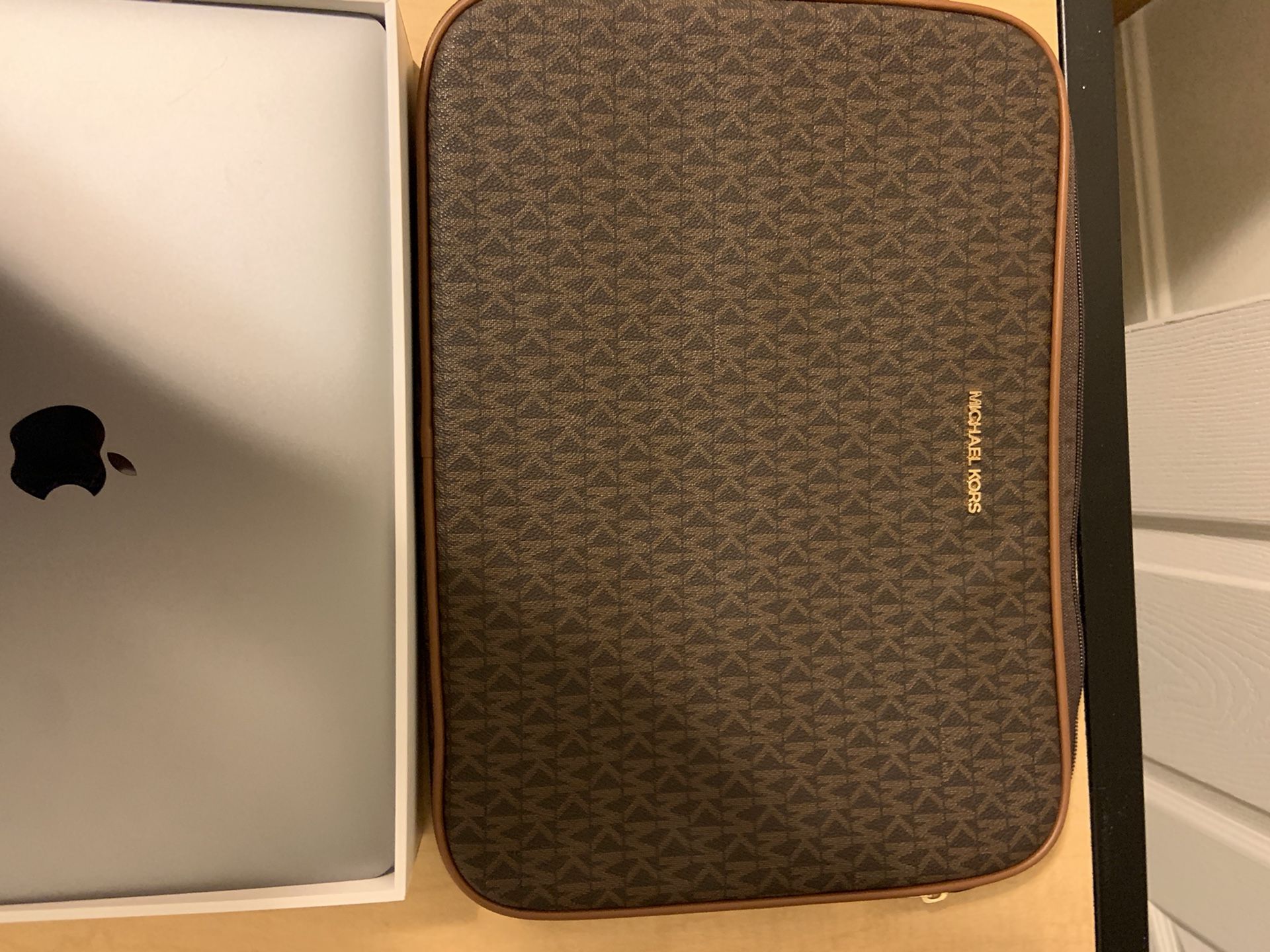 Apple Macbook Air