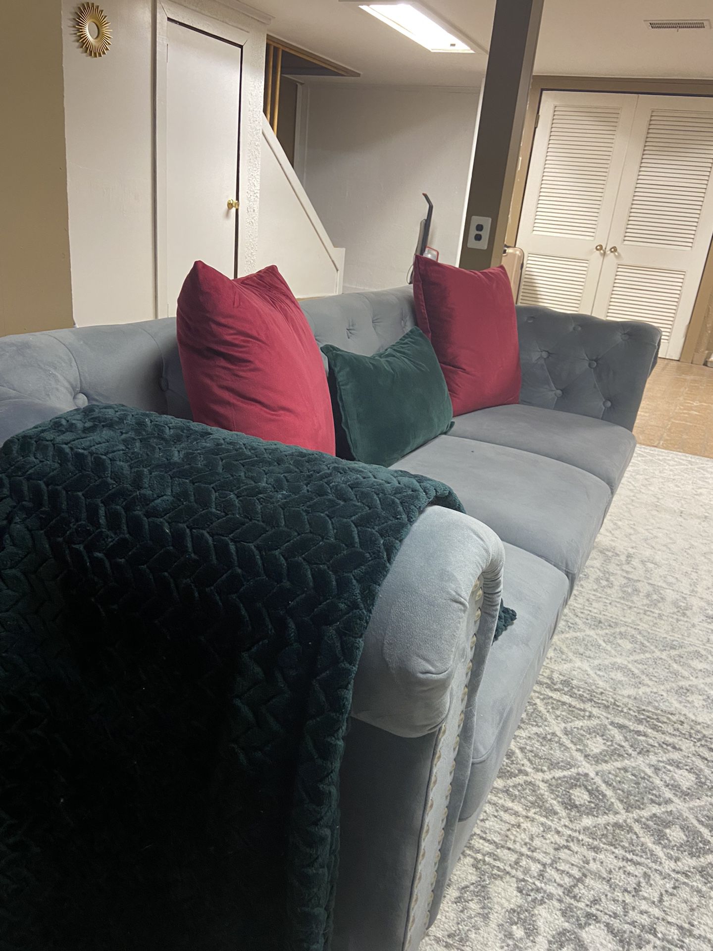 Grey Velvet Couches With Rugs 