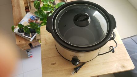 New Never used Slow Cooker Thumbnail