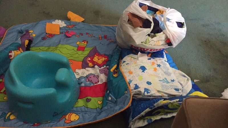 Baby clothes / mat / finding nemo bed set