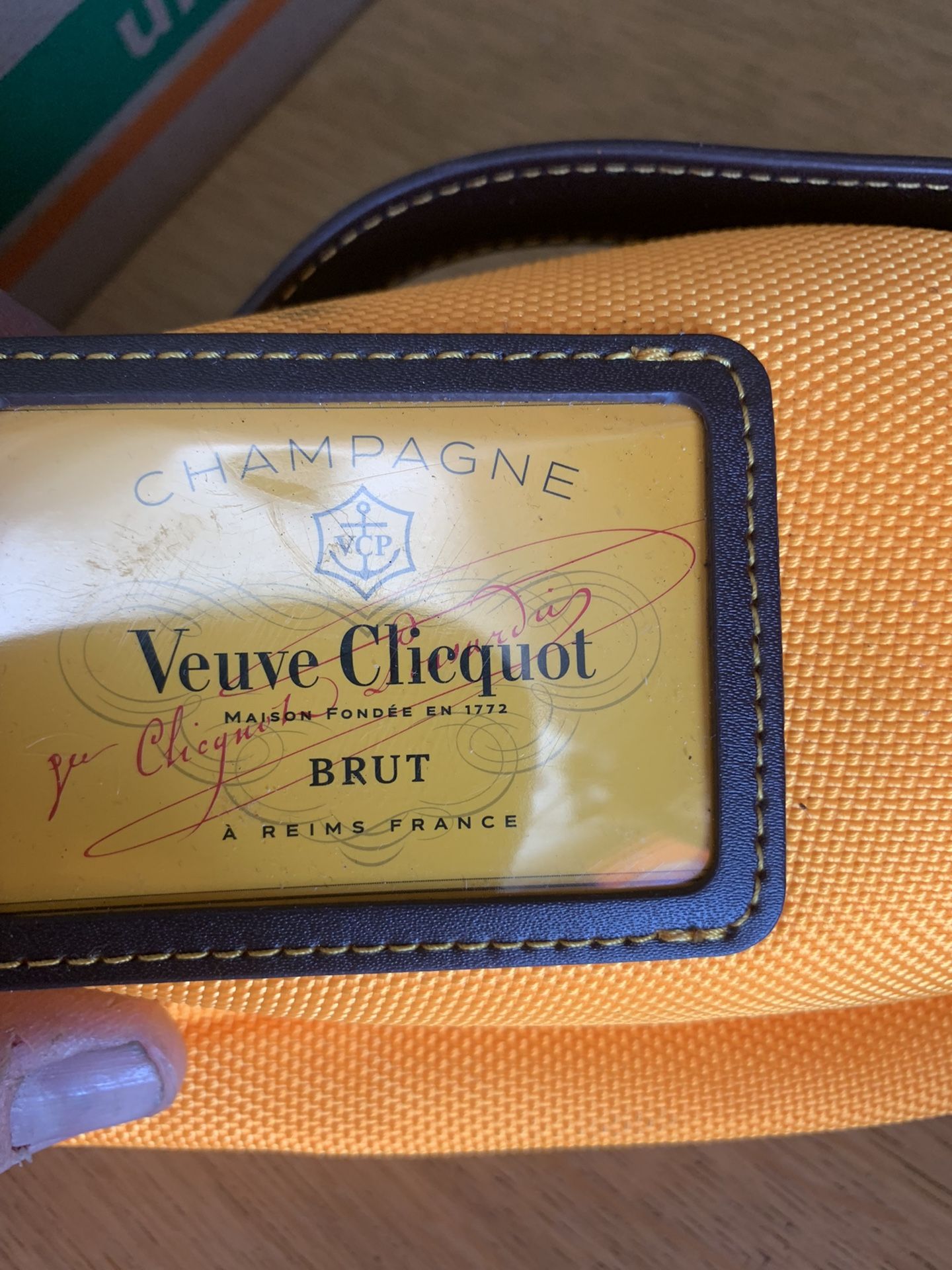 Champagne Koozi