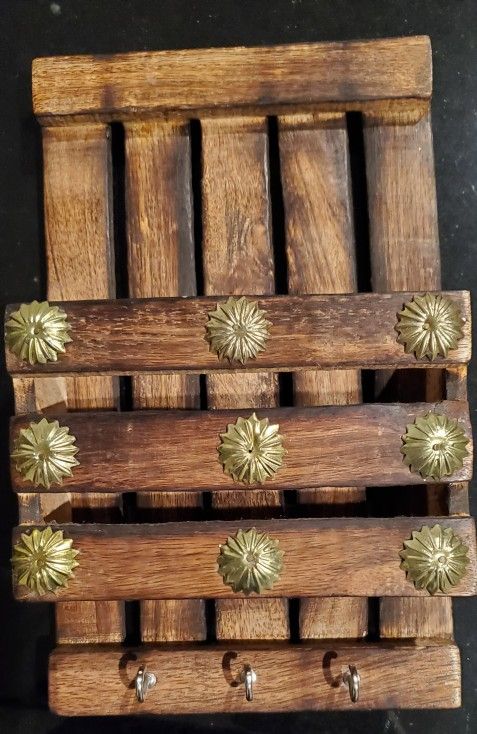 Decorative Items (List In description)