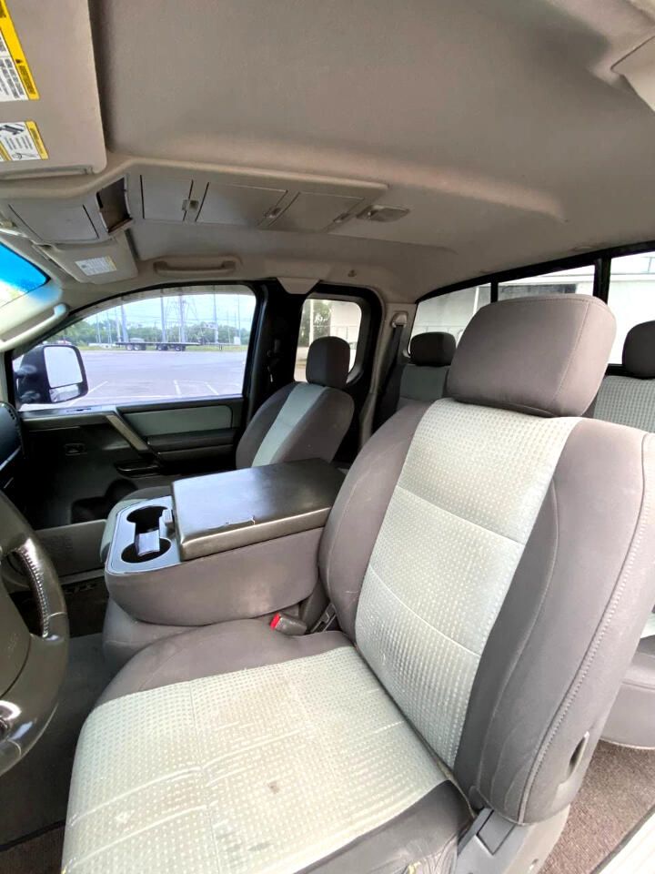 2004 Nissan Titan