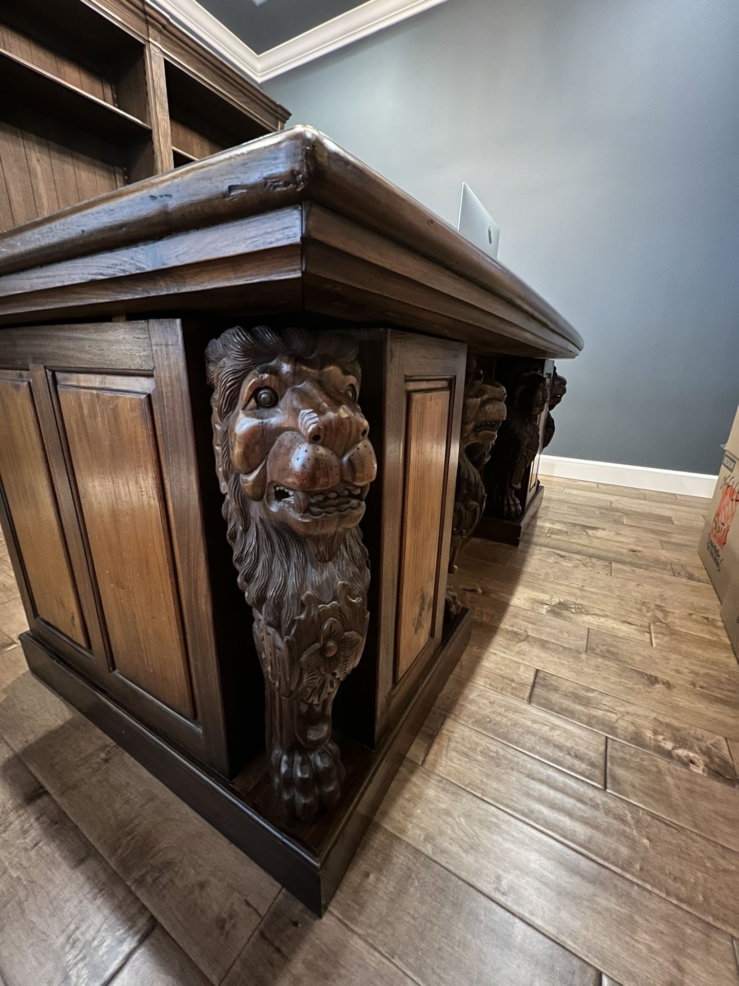 Presidential Antique Desk