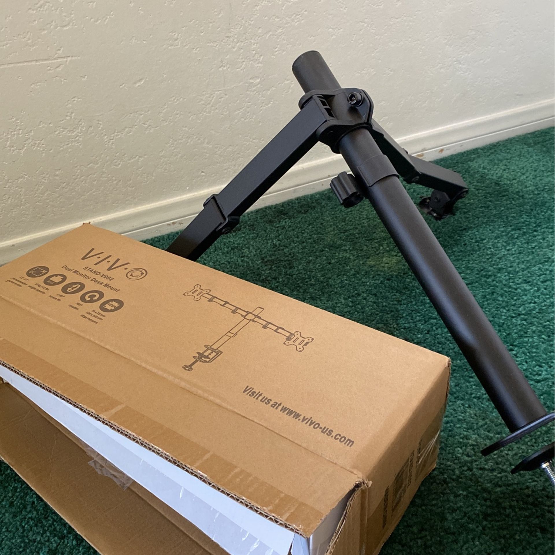 VIV Dual Monitor Mount!