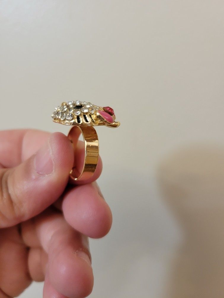 Brand new kids hello kitty ring .. one size .. $4 each