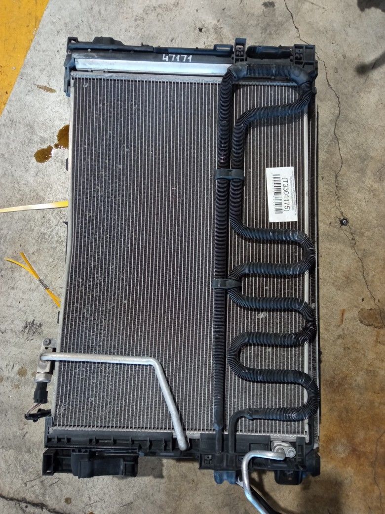 Radiator Fan For 2010 Mercedes E-Class Stock 47171