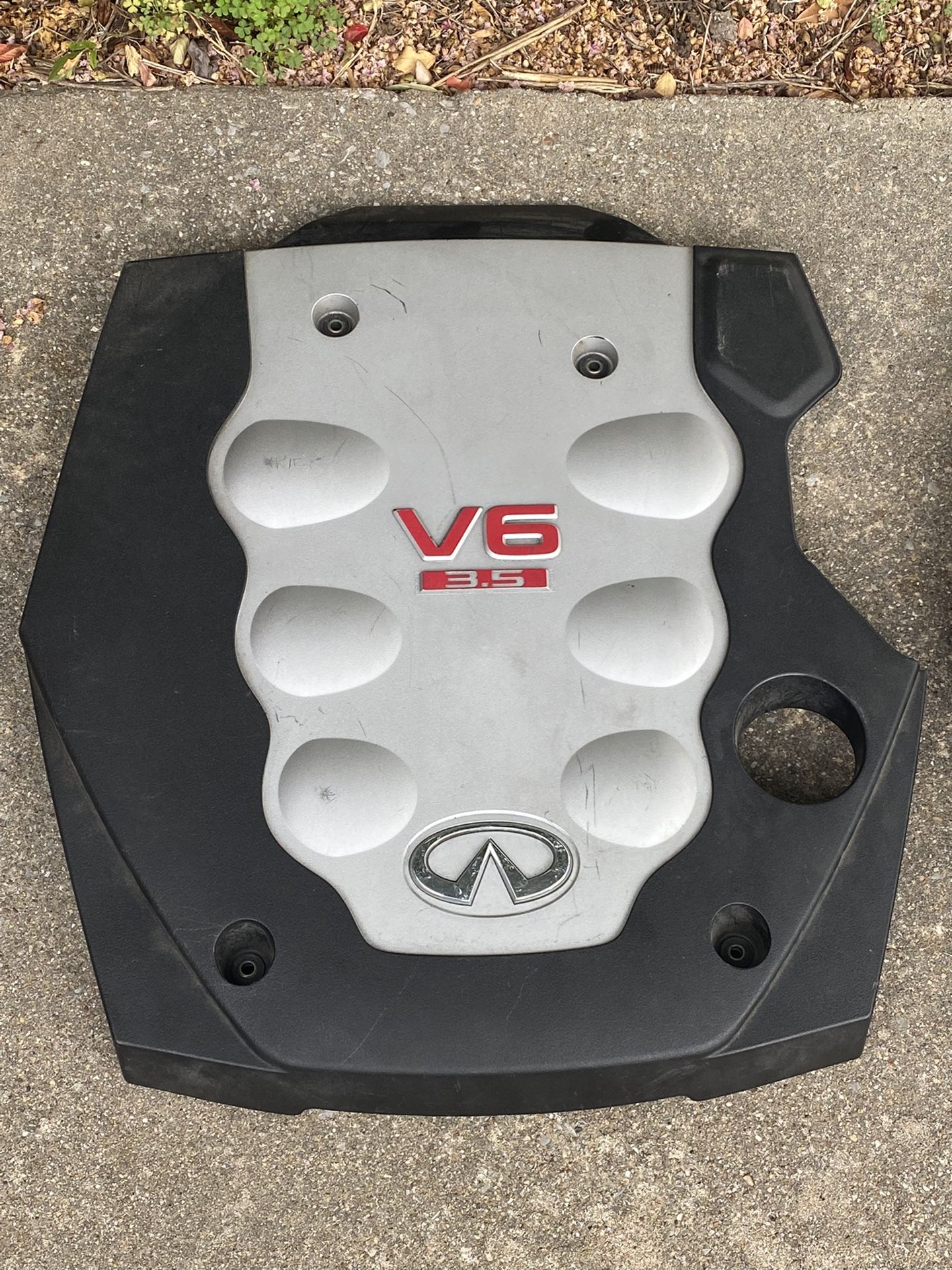 Infiniti Engine Cover