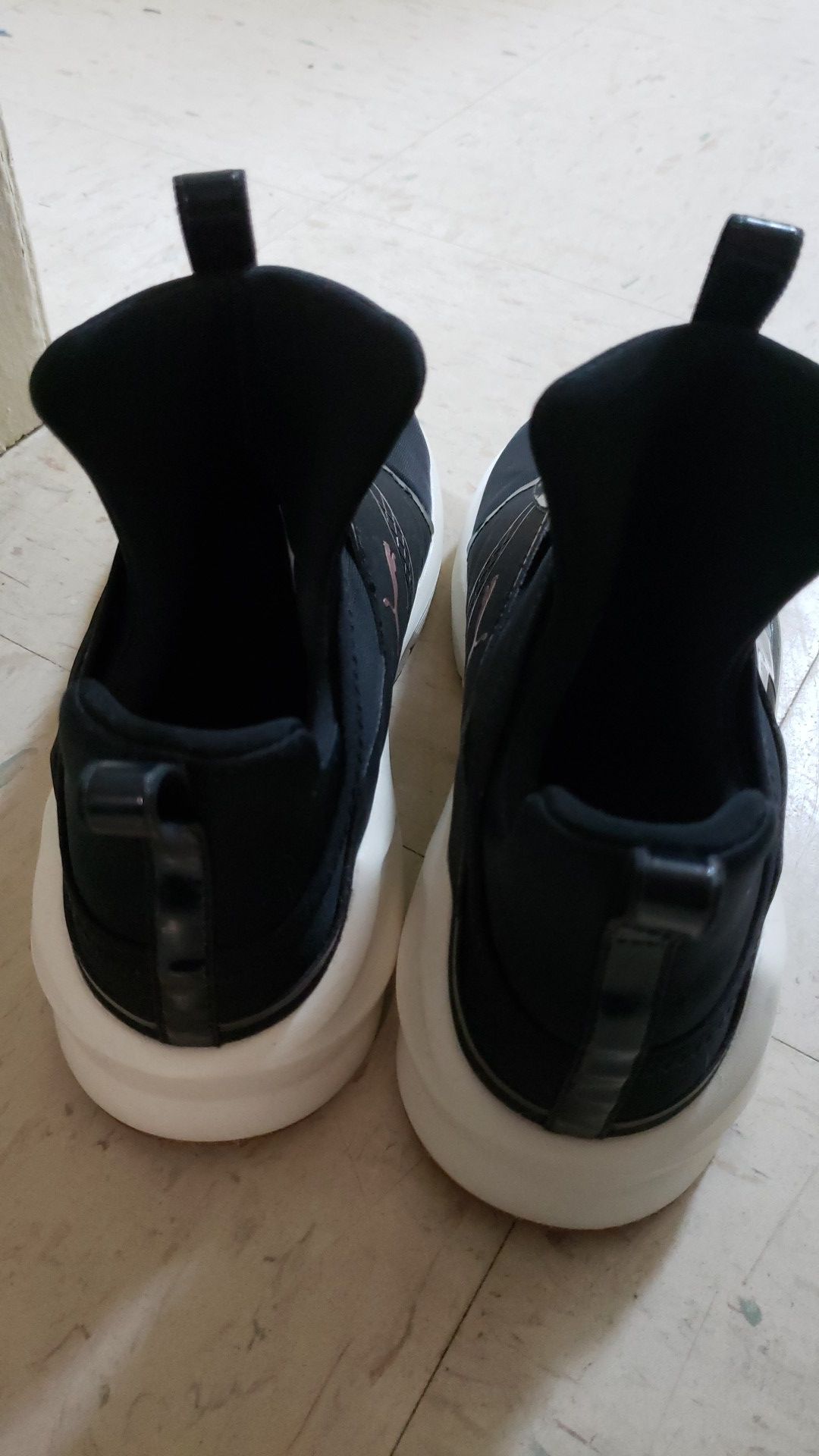 Puma Sneakers