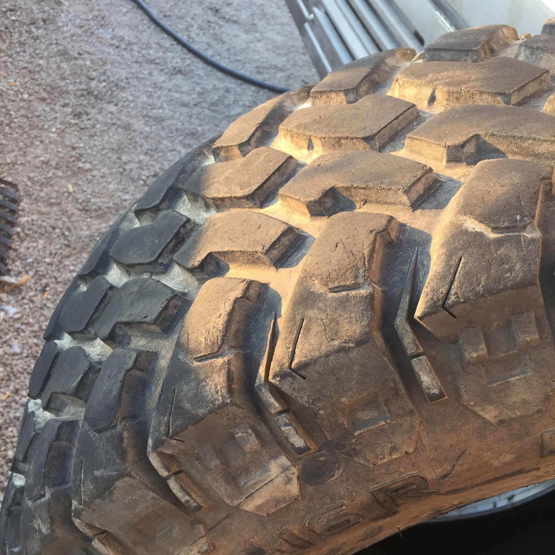 32 10 16 R E Fx Performance Tires