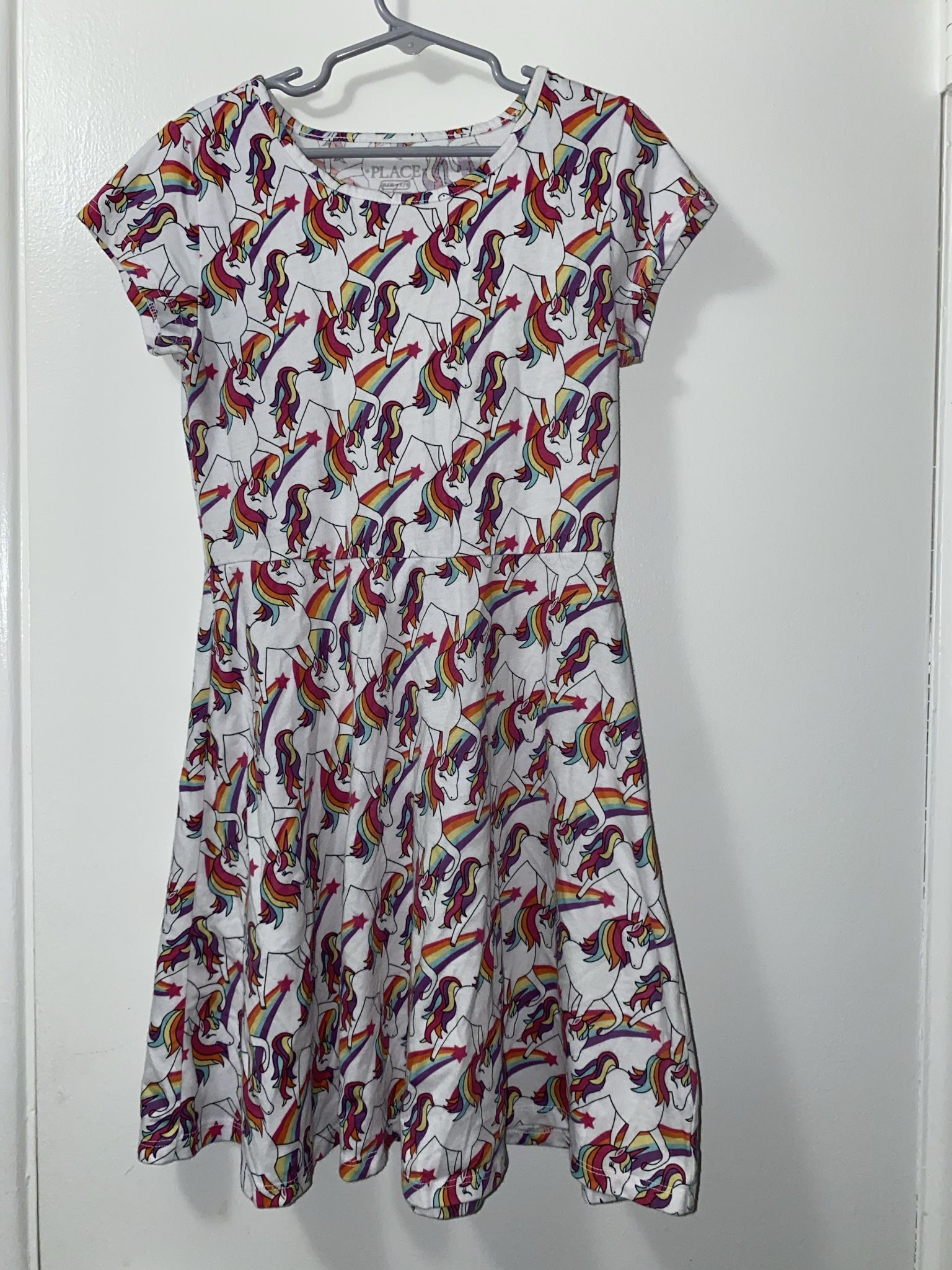 Girls’ Short Sleeve Unicorn Dress - size M (7/8)