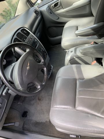 2006 Chrysler Town & Country