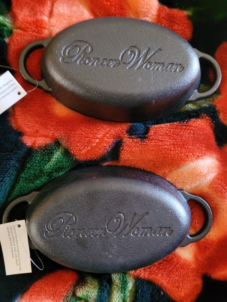 Household Items - Pioneer Woman Cast Iron Pan - BBQ Grill Tools - Foot Massage!!