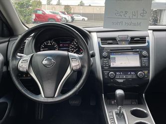 2015 Nissan Altima Thumbnail