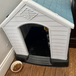 House Dog // Casita Para Perro  Thumbnail