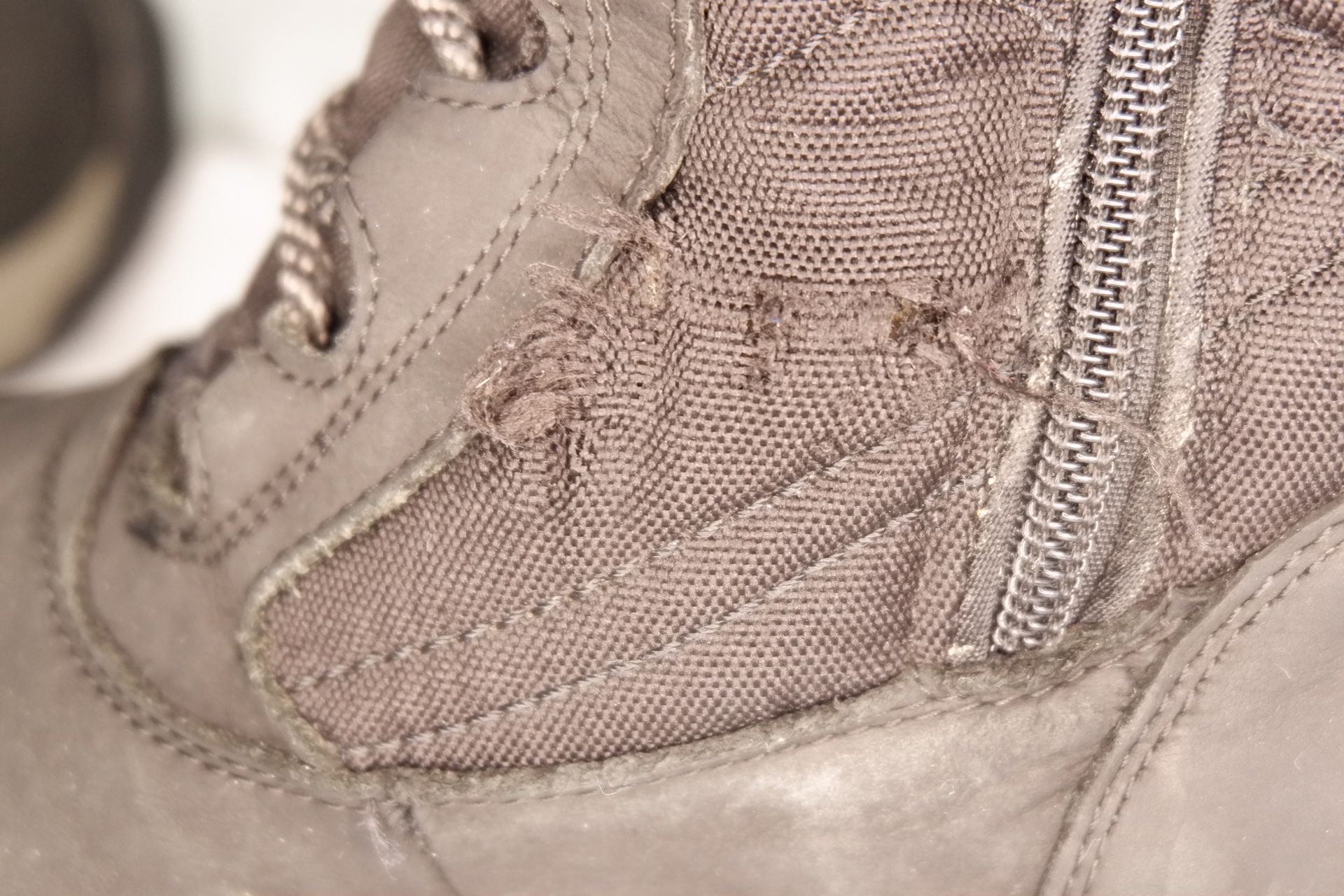 KEEN Hoodoo III Insulated Boots Women's sz 8.