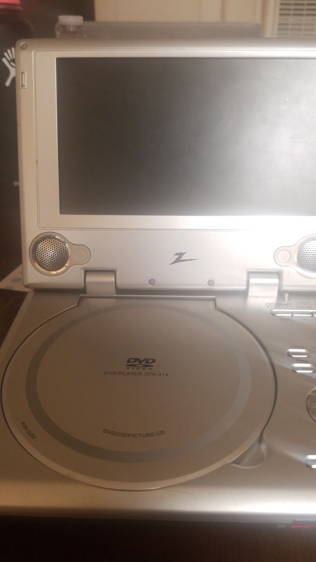 DVD PORTABLE PLAYER. And a Barnes and noble Nook. 50$ each