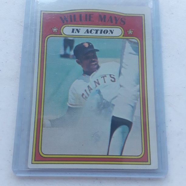 1972 Topps Willie Mays In Action Card ++ Derek Jeter Card