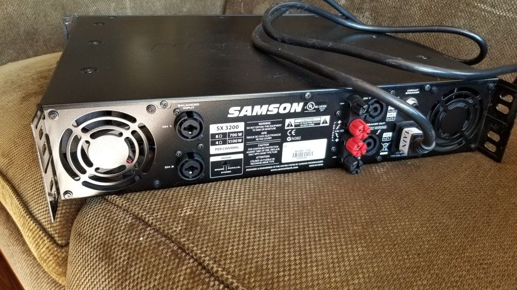 Used Samson SX3200 Power Amplifier. Works great in good condition for