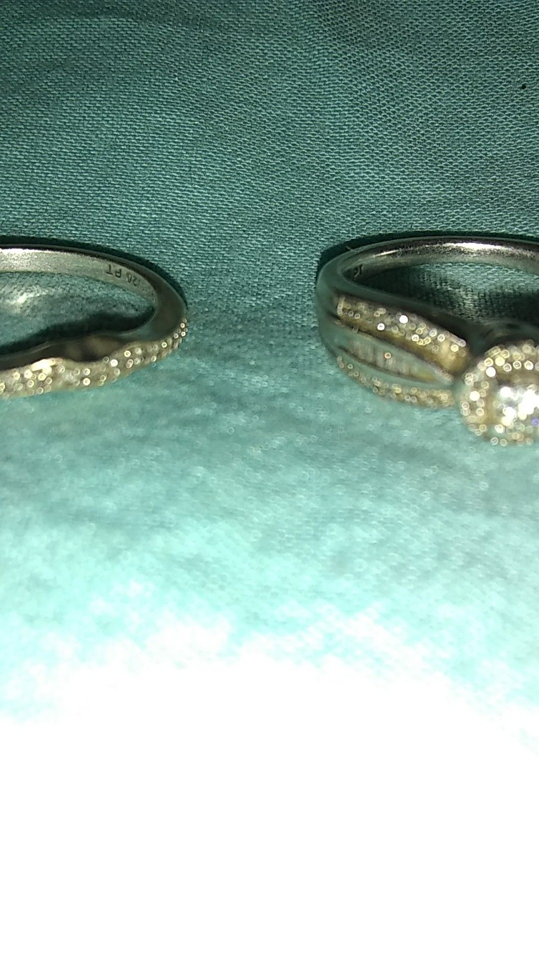 Gorgeous- Wedding Rings Set - size: 6