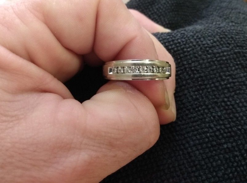 Men's Wedding Band - Size 9 1/2
