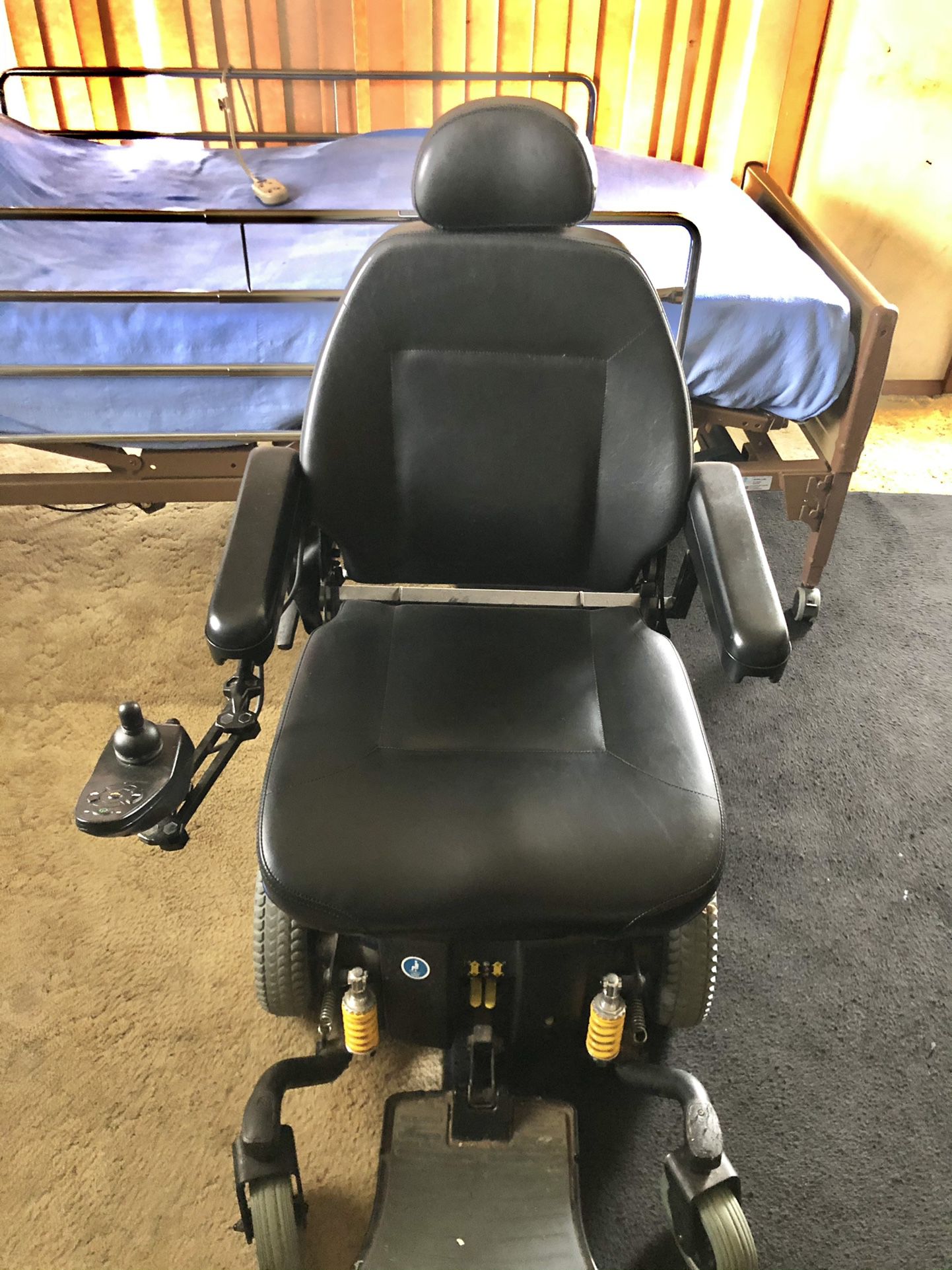Motorized Mobile Chair With Charger 