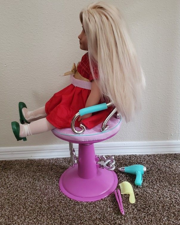 Hair Styling Chair With Doll for Sale in Altamonte Springs