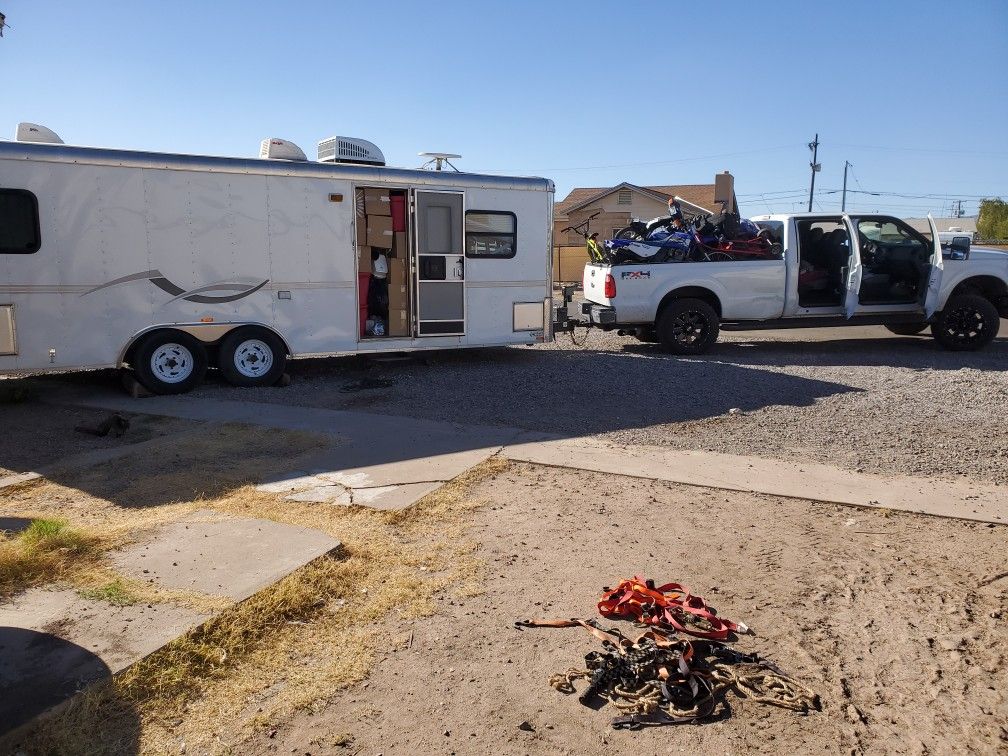 Toyhauler camping trailer