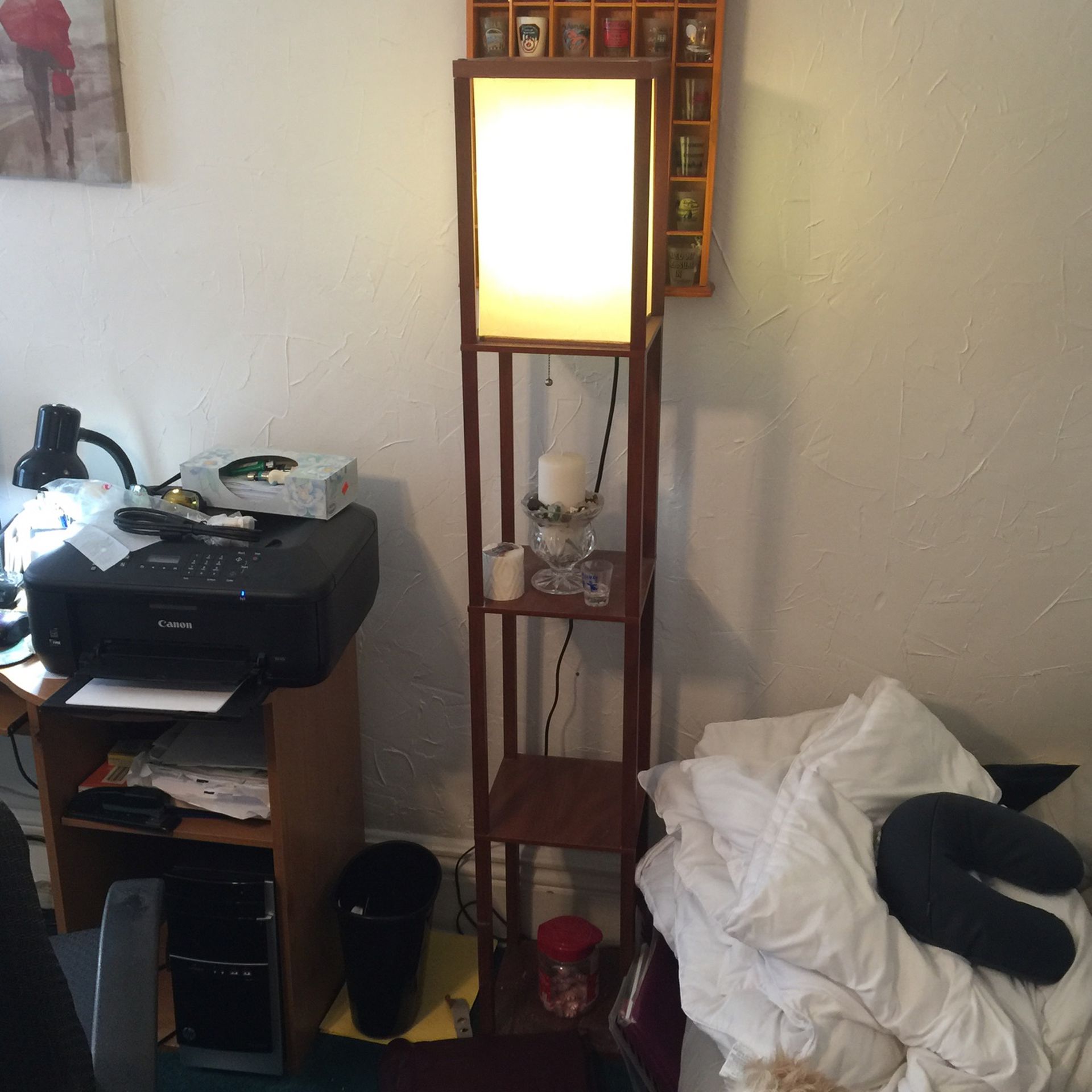 Lamp Stand With 3 Shelves In Oakdale Pa