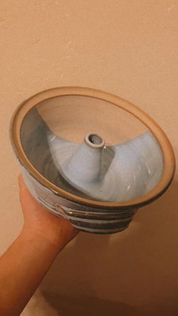 Ceramic Pottery Bundt Cake Pan Thumbnail