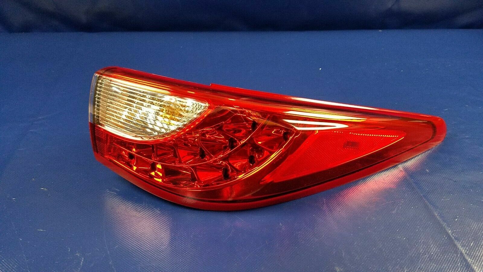 13-15 INFINITI JX35 QX60 RIGHT SIDE TAIL LIGHT LAMP QUARTER PANEL MOUNTED #69317