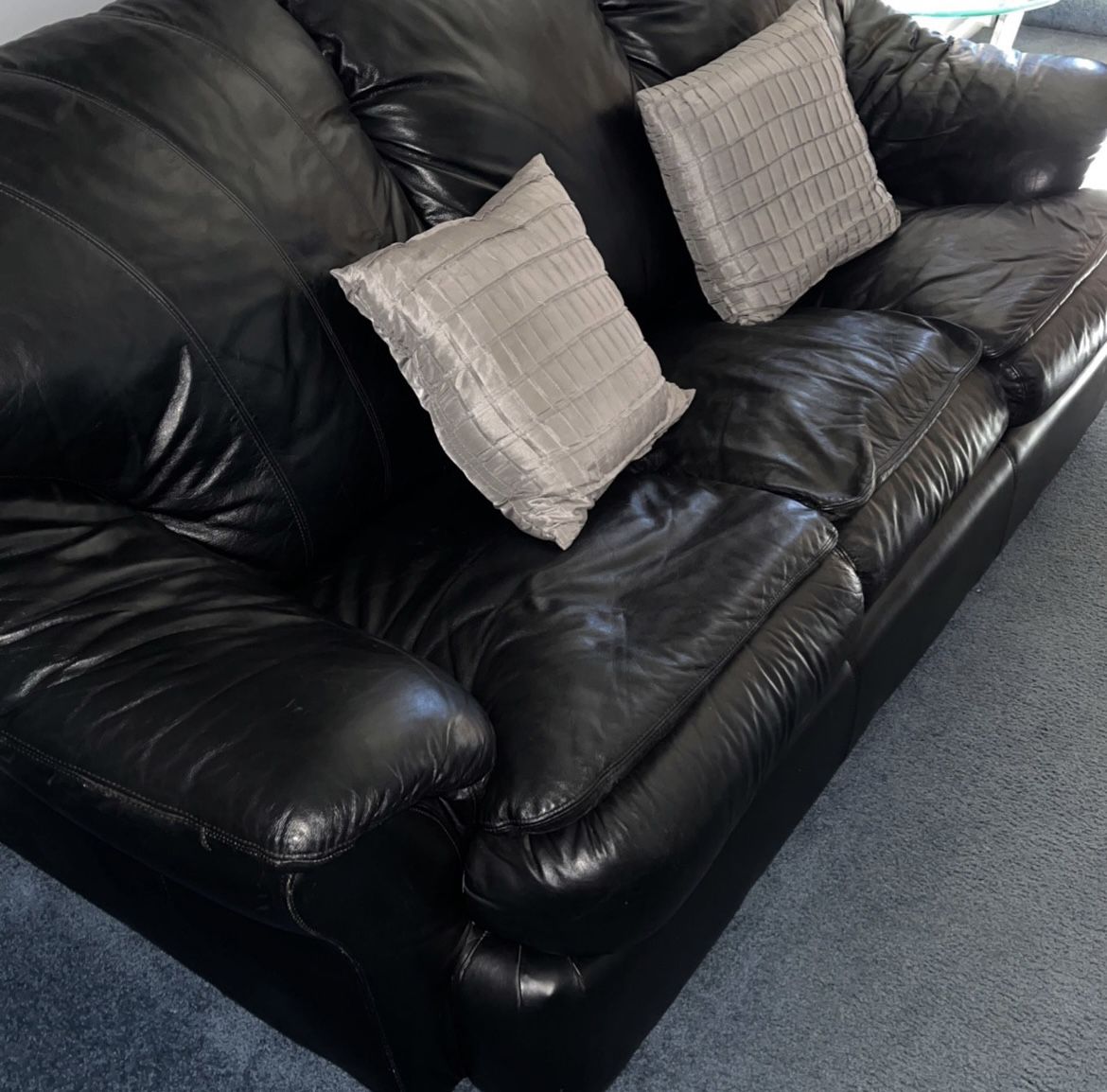 Black leather pull out couch