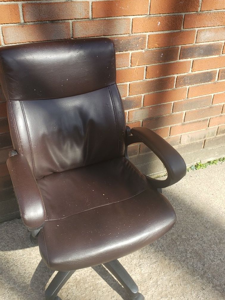 rolling chair