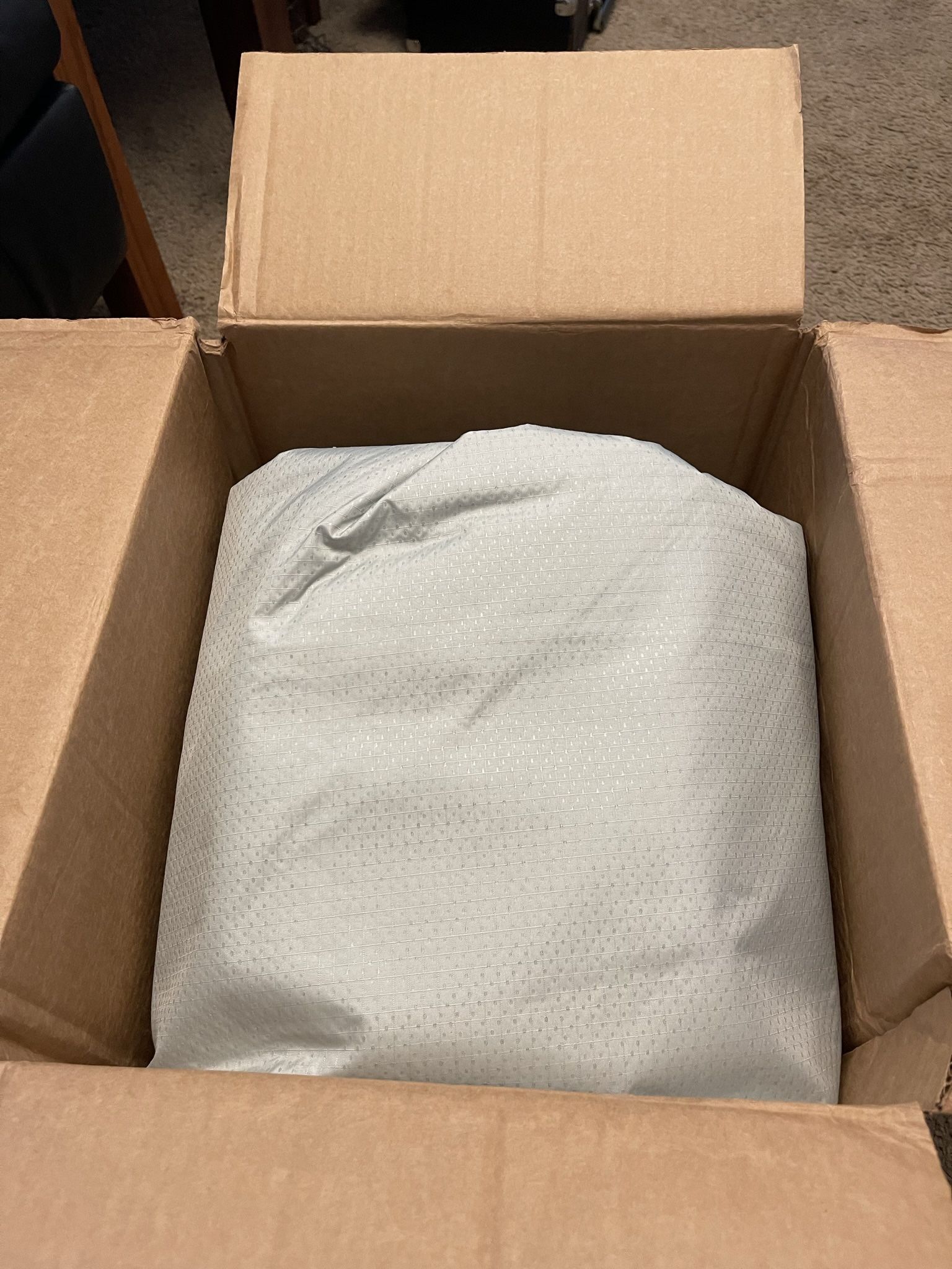 Brand New, Never Used Budge SUV Car Cover