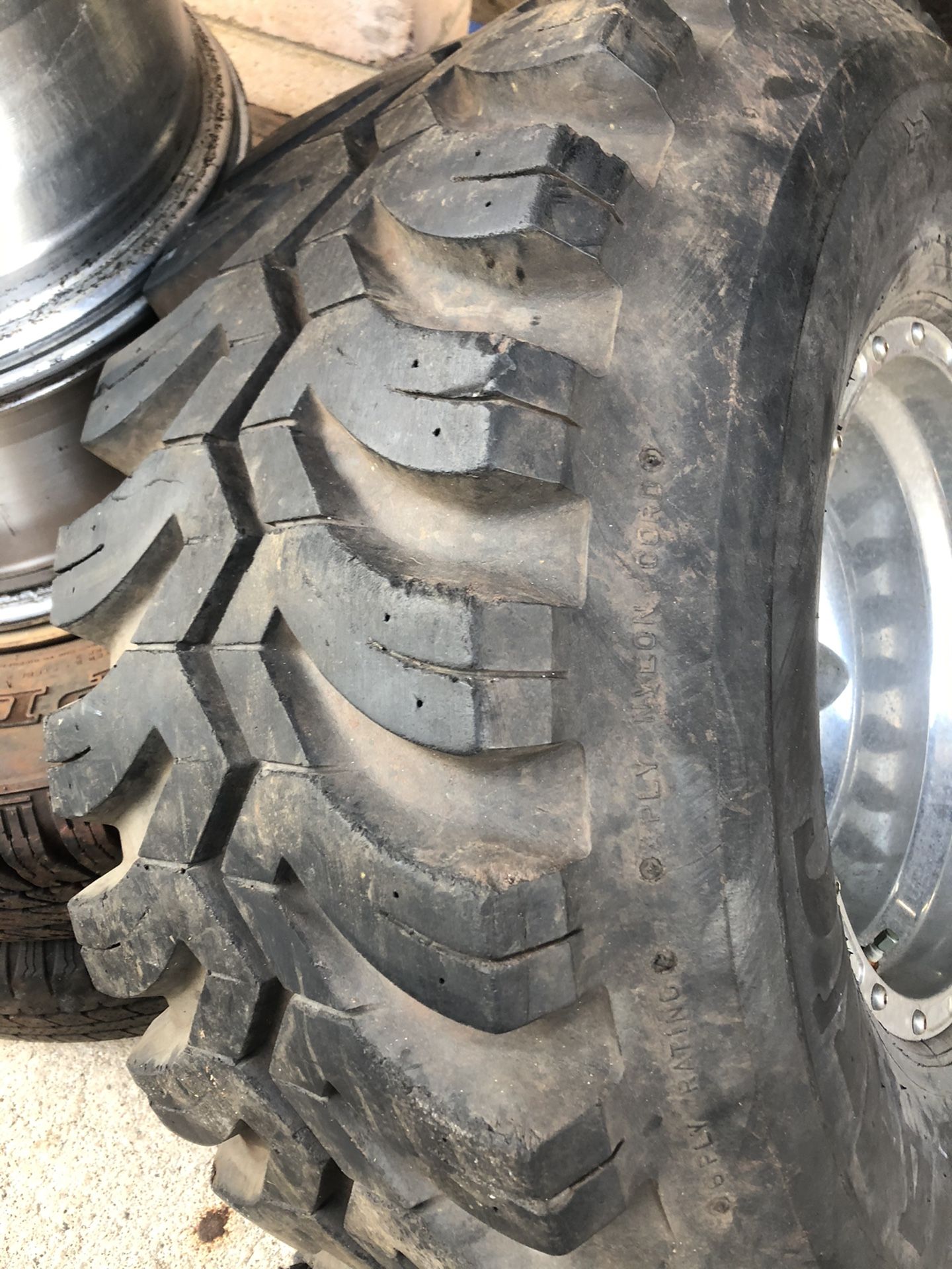 35x14 Ground Hawg Tires for Sale in Haleiwa, HI OfferUp