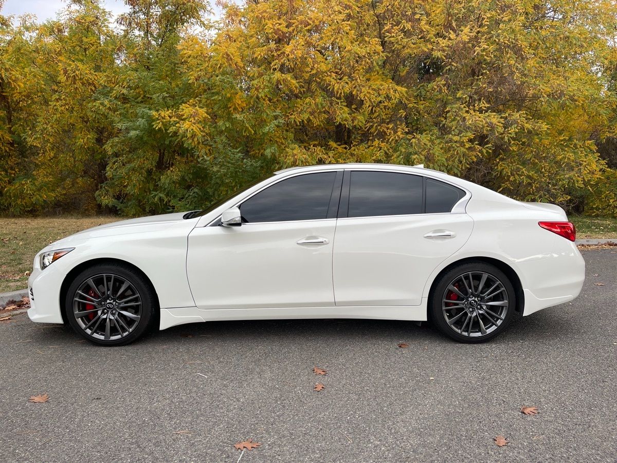 2017 INFINITI Q50