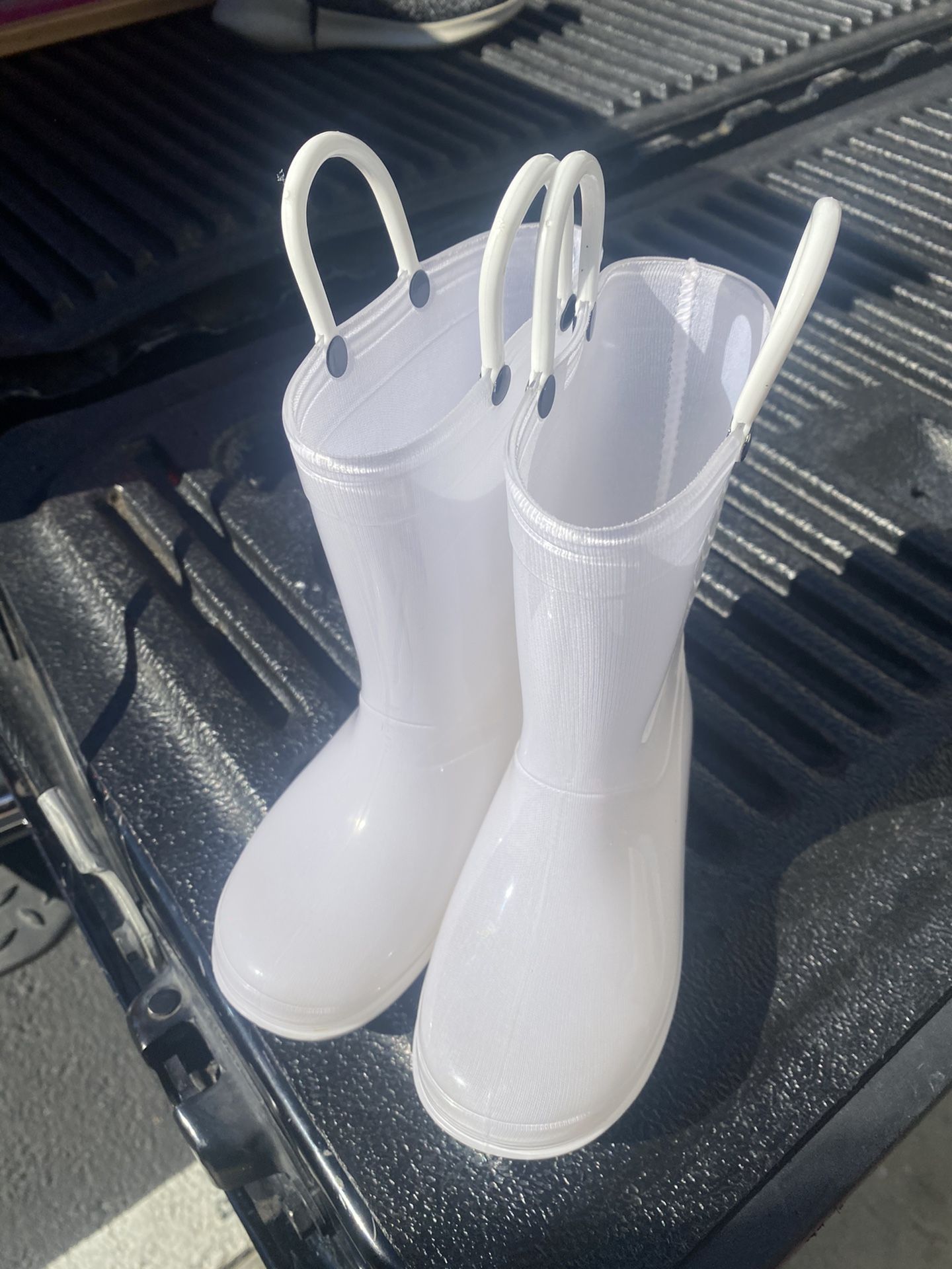 Like New Rain Boots Kids Size 10