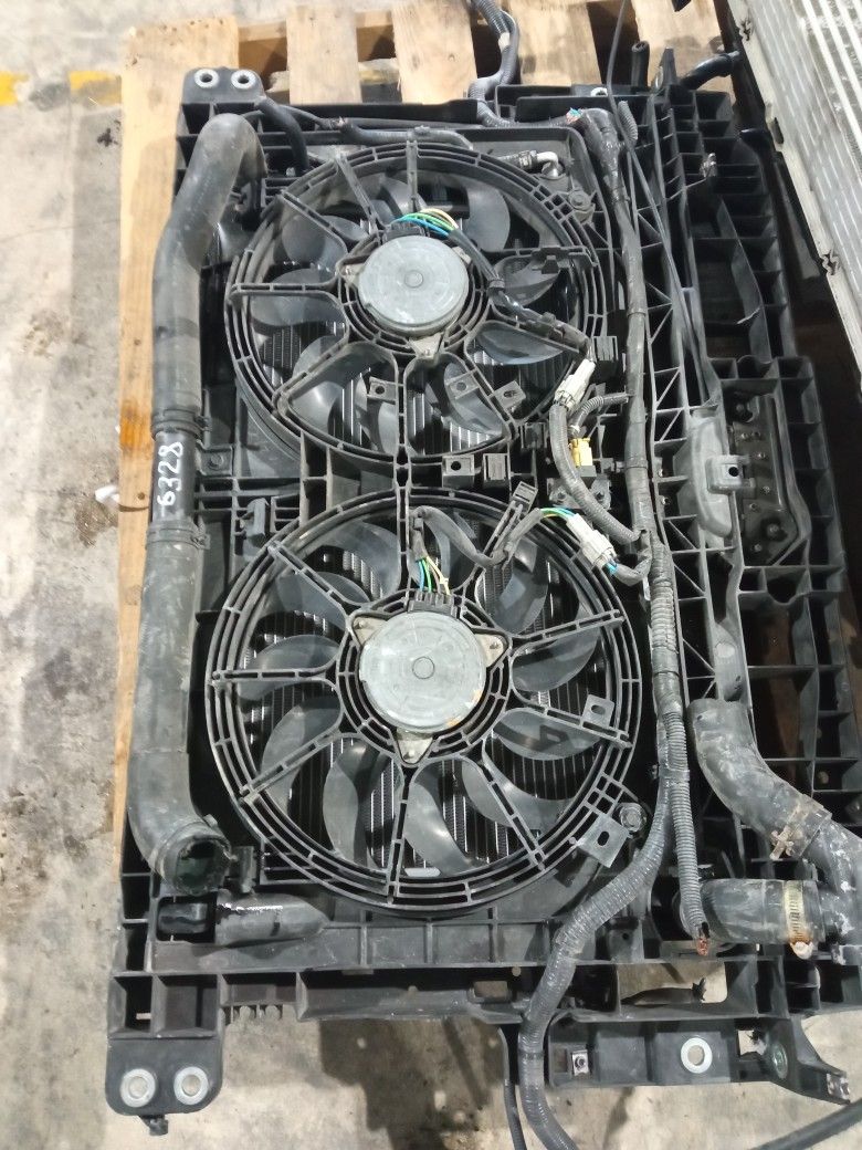 Radiator, Condenser And Fan For 2011 Nissan Murano Stock 66328